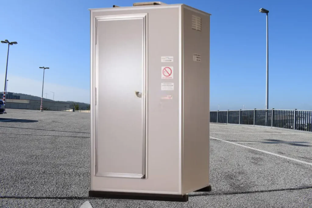 VIP Toilet